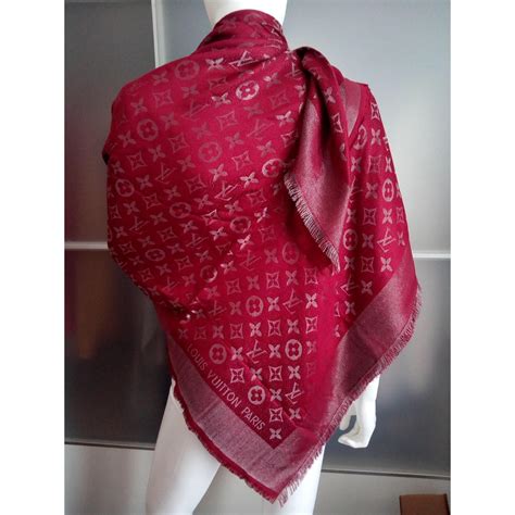 louis vuitton petit louis shawl|Louis Vuitton shawl women's.